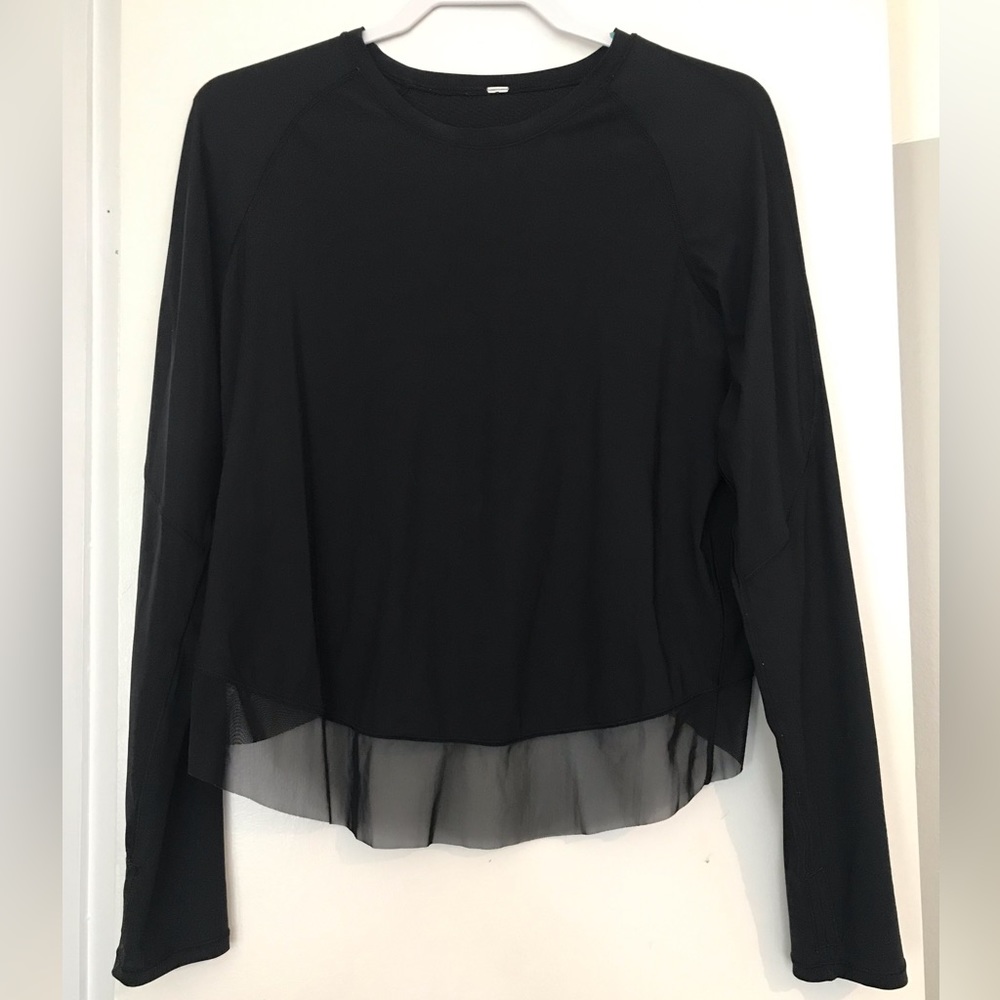 Lululemon Flowy Longsleeve Top | Women’s Size 6 (small)